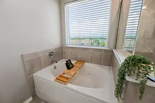 7800 Peccary Dr, Austin, TX 78744 - Photo 14
