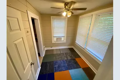 803 Elm Street, Seguin, TX 78155 - Photo 18