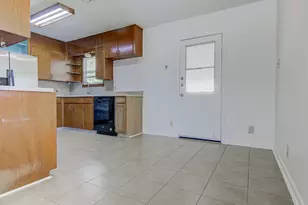 8406 Burrell Dr, Austin, TX 78757 - Photo 6