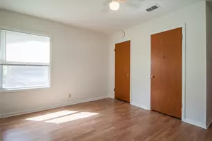 8406 Burrell Dr, Austin, TX 78757 - Photo 10