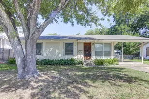 8406 Burrell Dr, Austin, TX 78757 - Photo 2