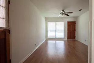 8406 Burrell Dr, Austin, TX 78757 - Photo 4