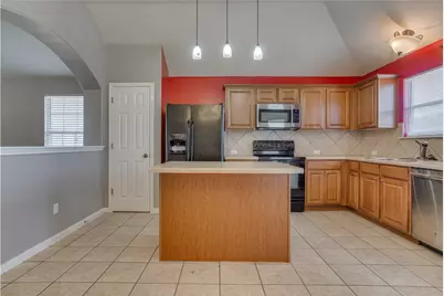 311 Gainer Drive, Hutto, TX 78634 - Photo 4