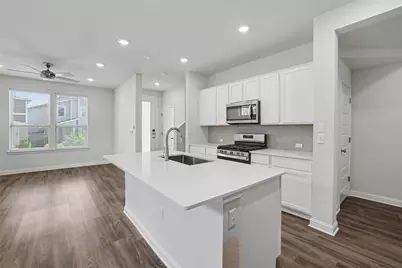 8518 Leroi Drive, Austin, TX 78744 - Photo 10