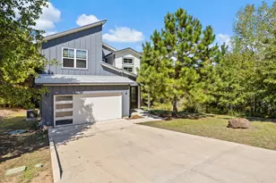 200 Manawianui Dr, Bastrop, TX 78602 - Photo 2