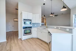 107 Copperleaf Rd, Lakeway, TX 78734 - Photo 10