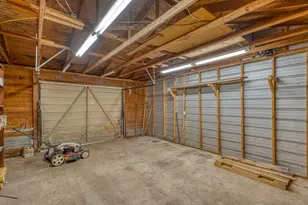 609 Dickson St, Lexington, TX 78947 - Photo 34