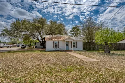 609 Dickson Street, Lexington, TX 78947 - Photo 1