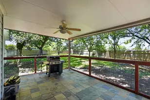300 N Carriage Hills Dr, Georgetown, TX 78626 - Photo 26