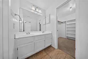 105 N Summit Ridge Dr, Point Venture, TX 78645 - Photo 12
