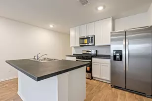 172 Bull Lake Cir, Buda, TX 78610 - Photo 6