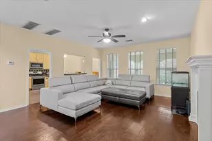 310 N Carriage Hills Dr, Georgetown, TX 78626 - Photo 10