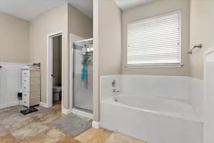 310 N Carriage Hills Dr, Georgetown, TX 78626 - Photo 18