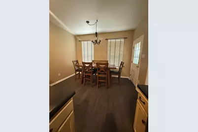 310 N Carriage Hills Drive, Georgetown, TX 78626 - Photo 8