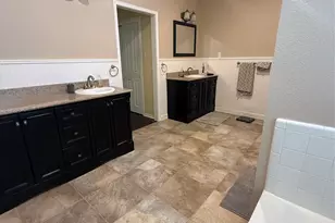 310 N Carriage Hills Dr, Georgetown, TX 78626 - Photo 12