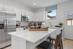 2518 Violet Theo Ln, Round Rock, TX 78665 - Photo 10