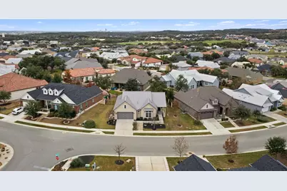 313 Racing Oak Loop, San Marcos, TX 78666 - Photo 6