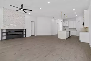 112 N Pohakea Dr, Bastrop, TX 78602 - Photo 4