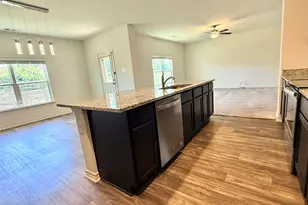 109 Sunnymeade Ln, Jarrell, TX 76537 - Photo 4