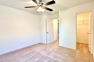 109 Sunnymeade Ln, Jarrell, TX 76537 - Photo 28