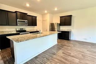 109 Sunnymeade Ln, Jarrell, TX 76537 - Photo 14