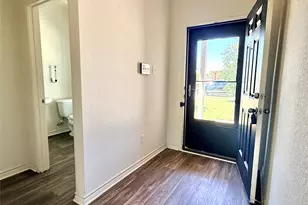 109 Sunnymeade Ln, Jarrell, TX 76537 - Photo 10