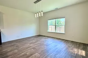 109 Sunnymeade Ln, Jarrell, TX 76537 - Photo 8
