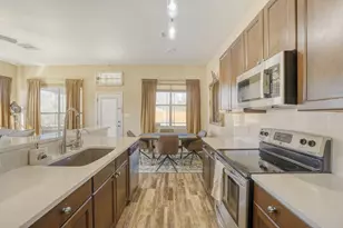 320 Kaanapali Ln, Bastrop, TX 78602 - Photo 8