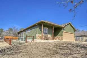 320 Kaanapali Ln, Bastrop, TX 78602 - Photo 1