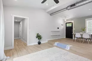 5704 Gloucester Ln, Austin, TX 78723 - Photo 16