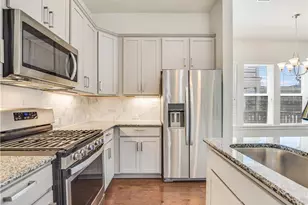 2704 Zach Scott St, Austin, TX 78723 - Photo 2