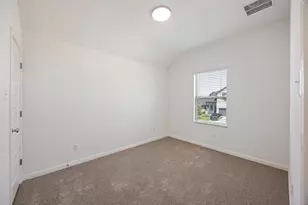 195 Hornet St, Elgin, TX 78621 - Photo 22