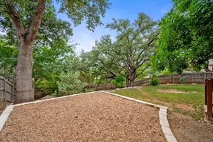 13129 Halsell Dr, Austin, TX 78732 - Photo 34