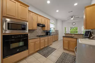 13129 Halsell Dr, Austin, TX 78732 - Photo 6