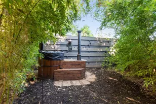 2703 E 3rd St, Austin, TX 78702 - Photo 28