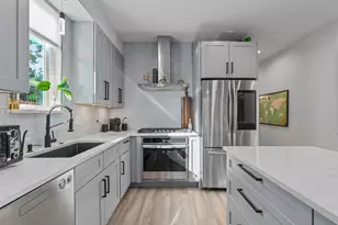 2703 E 3rd St, Austin, TX 78702 - Photo 10