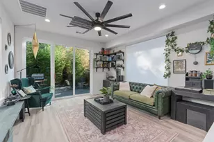 2703 E 3rd St, Austin, TX 78702 - Photo 1