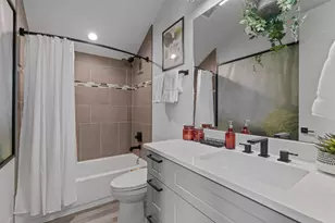 2703 E 3rd St, Austin, TX 78702 - Photo 18