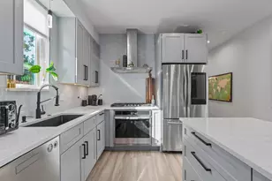 2703 E 3rd St, Austin, TX 78702 - Photo 10