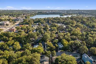 2703 E 3rd St, Austin, TX 78702 - Photo 4