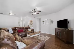 664 Hometown Pkwy, Kyle, TX 78640 - Photo 6