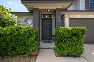 1504 Waterfall Ave, Leander, TX 78641 - Photo 4