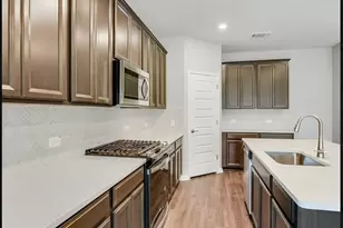 109 Fairmeadow Downs Dr, Hutto, TX 78634 - Photo 4