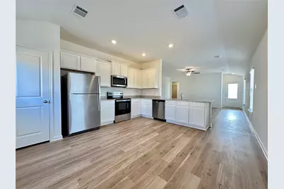 101 Captain Dooley Lane, Jarrell, TX 76537 - Photo 2