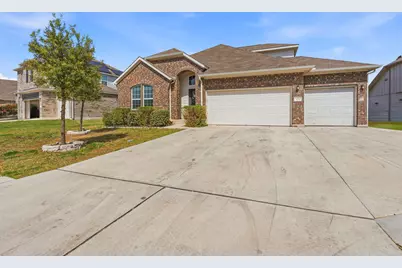 309 Baxendale Street, Hutto, TX 78634 - Photo 2