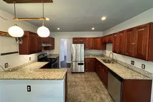 1402 Mardell St, San Antonio, TX 78201 - Photo 2