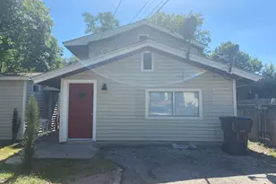 417 S Commerce St, Lockhart, TX 78644 - Photo 2