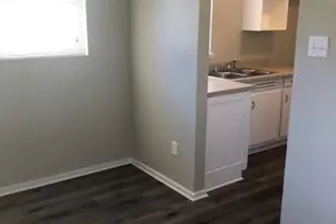 718 Hogan Dr, Rockdale, TX 76567 - Photo 2