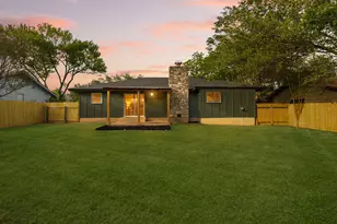 2107 Cindy Ln, Austin, TX 78727 - Photo 32