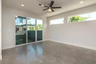 1182 Ridgeway Dr, Austin, TX 78702 - Photo 6